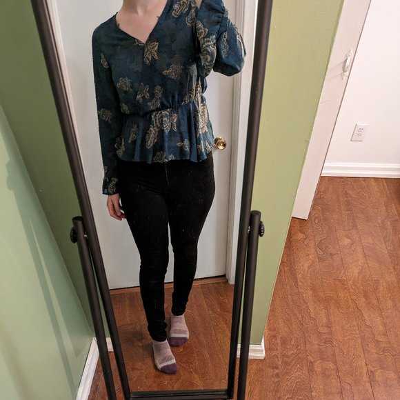 Unique Gold Jacquard Floral Blouse - Picture 3 of 4